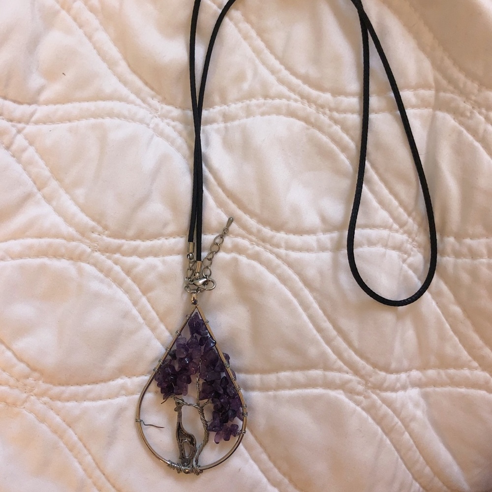 long necklace!